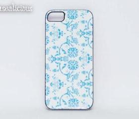 Trendy designer style iphone case, blue vintage damask, trendy case, iphone 4 case, iphone 5 case, printed iphone case